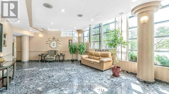 Property Photo:  35 Trailwood Drive 815  ON L4Z 3L6 