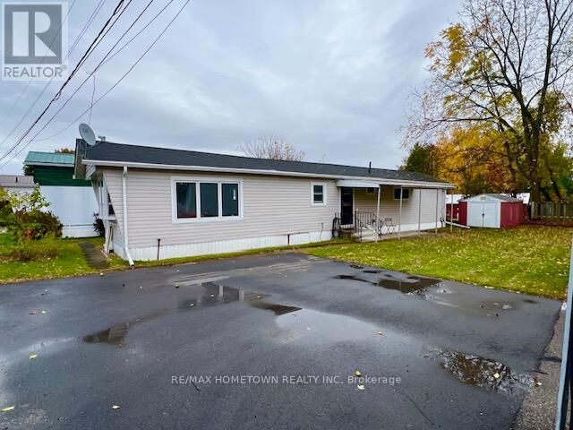 Property Photo:  1871 Oxford Avenue 3  ON K6V 7B5 