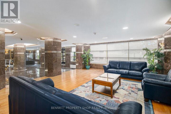 Property Photo:  2760 Carousel Crescent 610  ON K1T 2N4 