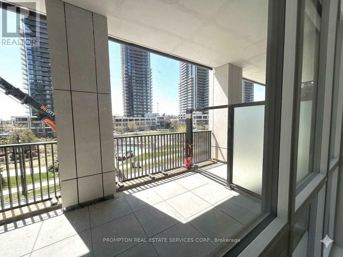 Property Photo:  68 Esther Shiner Boulevard 208  ON M2K 0J6 