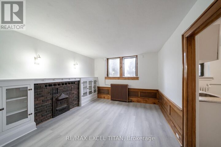 Property Photo:  8 Kingston Road 51  ON M4L 2S4 