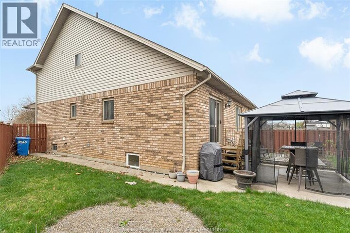 Property Photo:  11460 Timber Bay Crescent  ON N8R 2K9 
