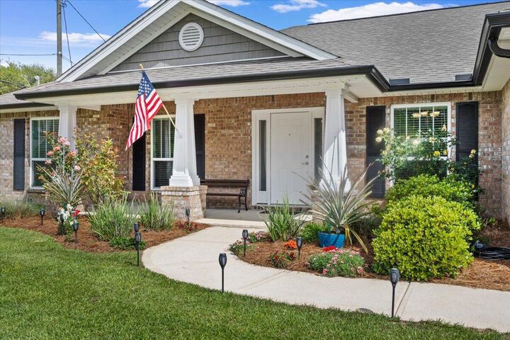 Property Photo:  8262 Verano Street  FL 32566 