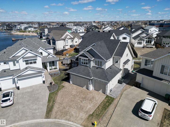 Property Photo: 8 Jardin Place AB T8N 8A2