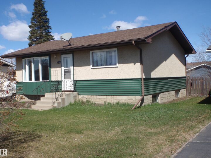 Property Photo:  4510 57 Avenue  AB T7N 1K2 
