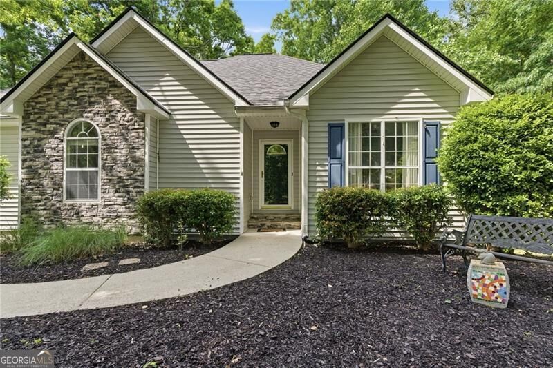 Property Photo: 7260 Serenity Place GA 30041