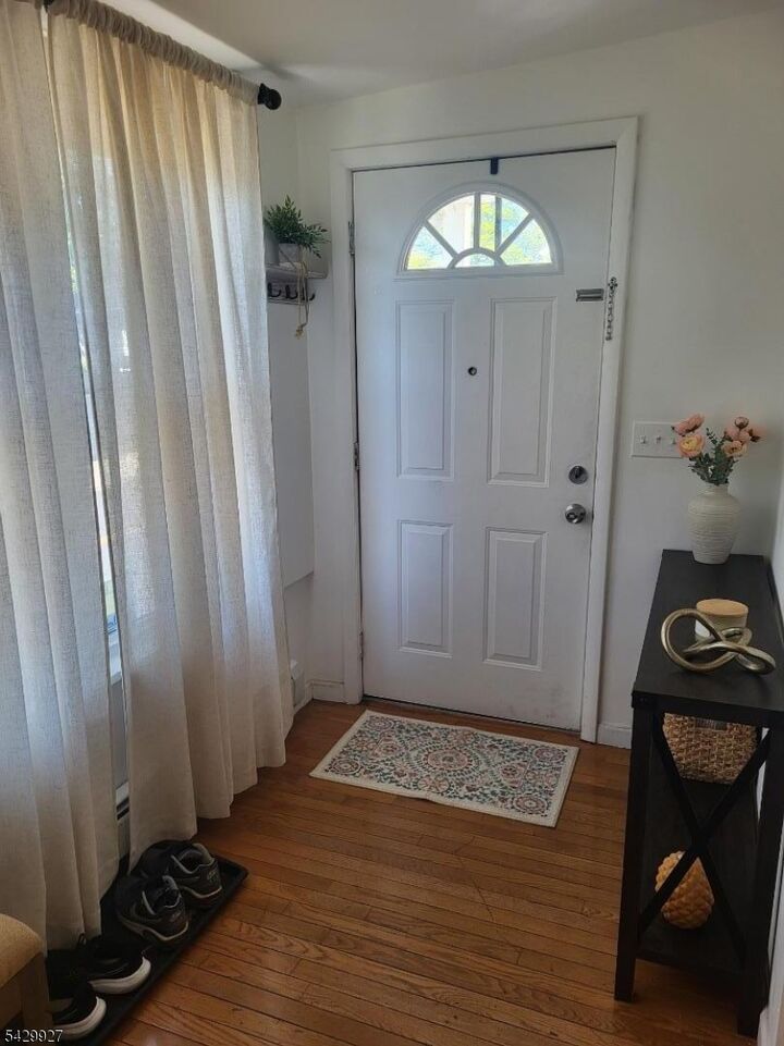 Property Photo:  377 5th Ave 1  NJ 07514 