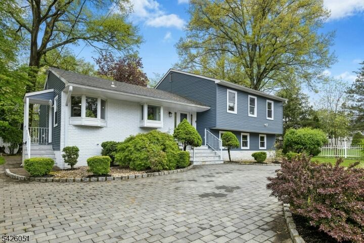 Property Photo:  15 Roosevelt Ave  NJ 07922 