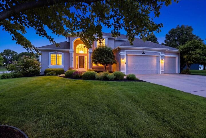 Property Photo:  340 SE Chelsea Drive  MO 64063 