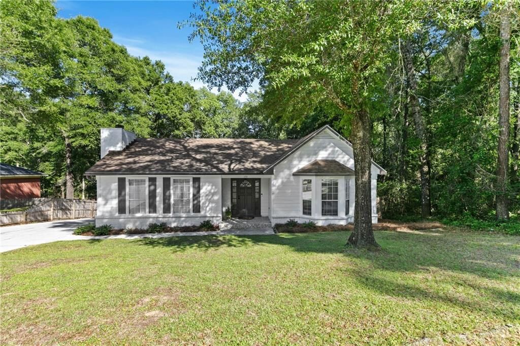Property Photo: 1774 Princeton Woods Drive E AL 36618