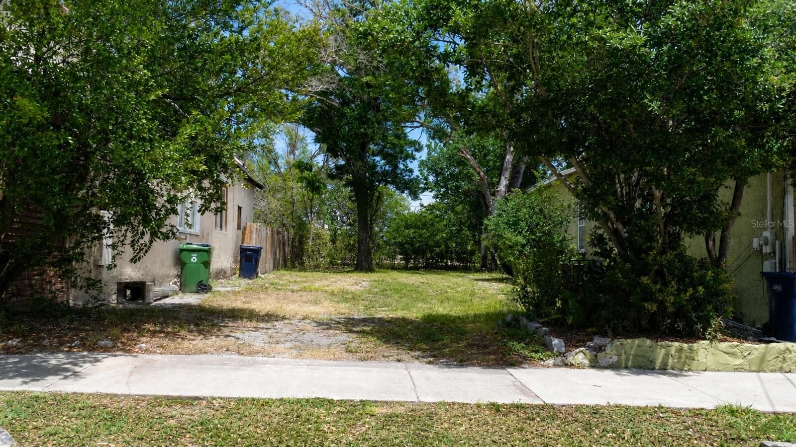 Property Photo:  2308 E 11th Avenue  FL 33605 