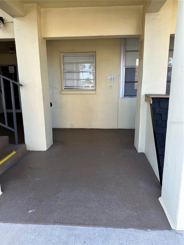 Property Photo:  4700 Cove Circle 107  FL 33708 