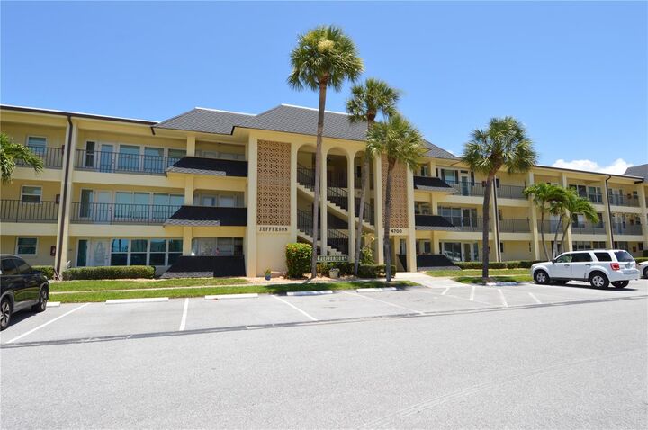 Property Photo:  4700 Cove Circle 107  FL 33708 