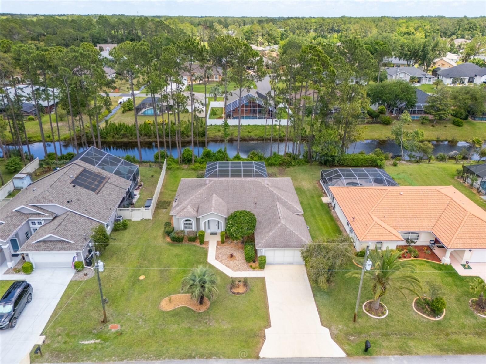 Property Photo:  11 Edgewater Drive  FL 32164 