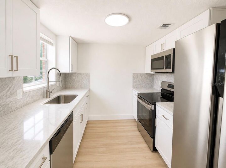 Property Photo:  200 Country Club Drive 1505  FL 33771 
