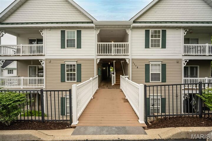 Property Photo:  1112 Arbor Creek Drive 2D  MO 63122 
