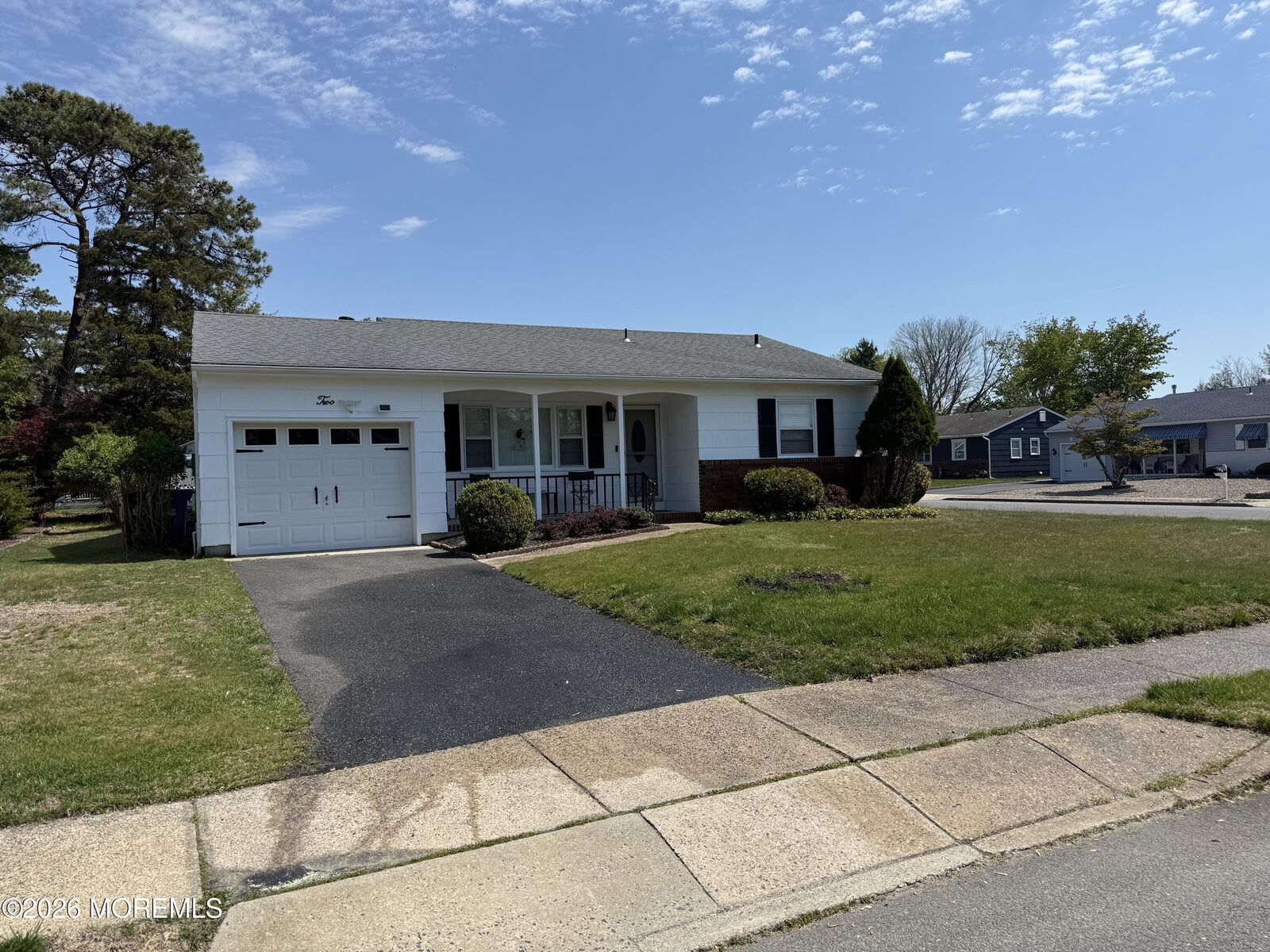 Property Photo:  2 Brakenbury Drive  NJ 08757 