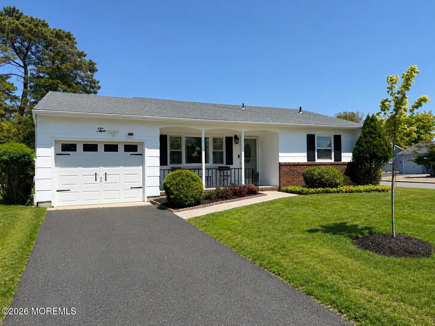 Property Photo:  2 Brakenbury Drive  NJ 08757 