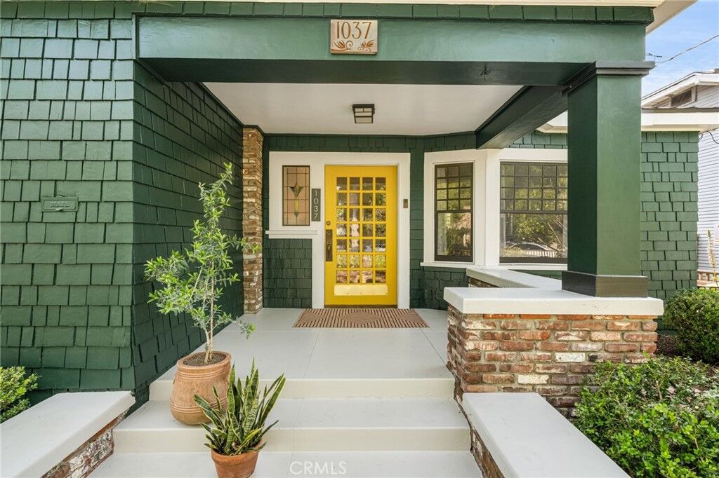Property Photo:  1037 Worcester Avenue  CA 91104 