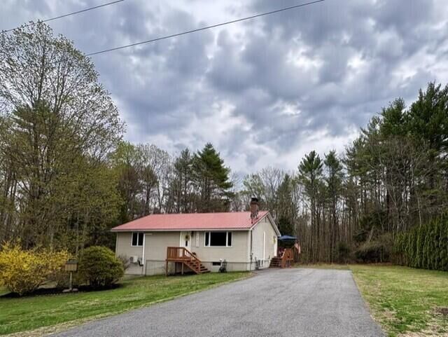 Property Photo:  19 Rodrigue Lane  ME 04076 