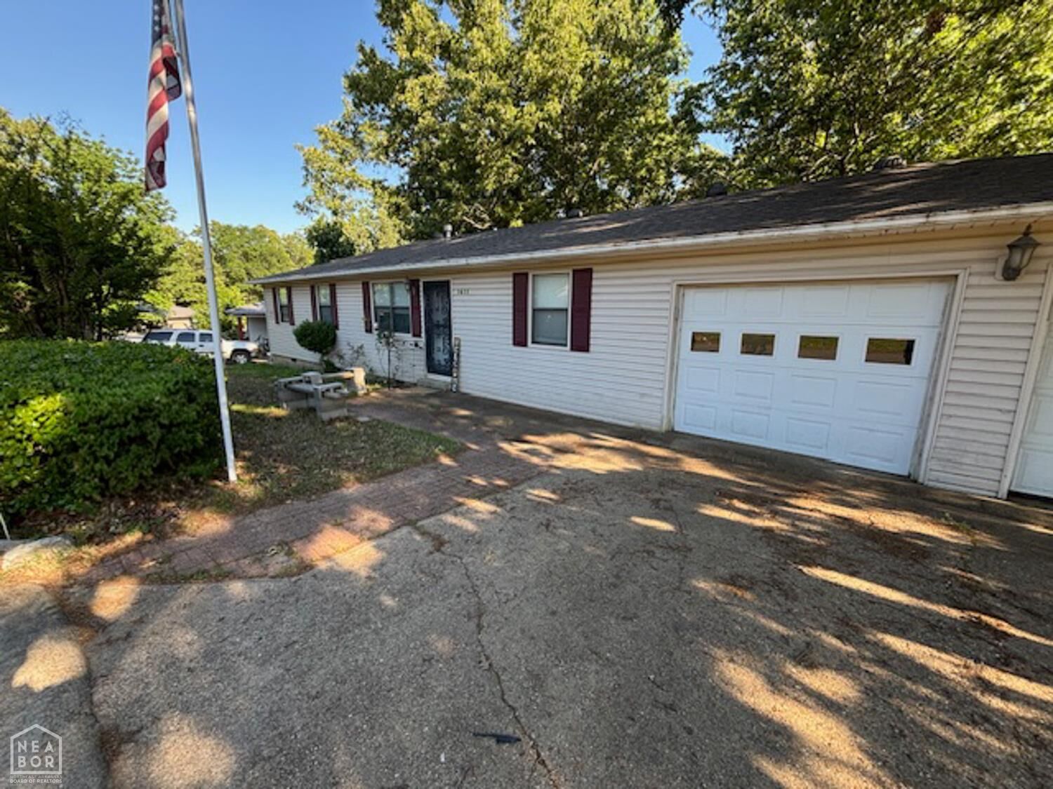 Property Photo:  1611 Shelton Cove  AR 72455 
