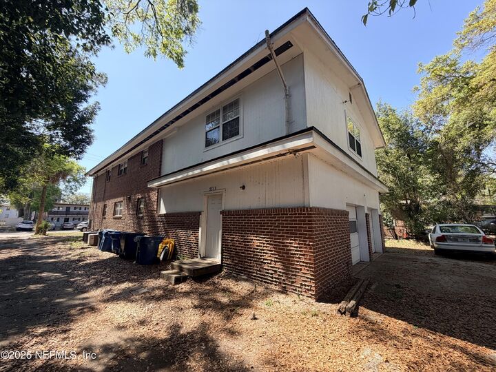 Property Photo:  5509 Playa Way  FL 32211 