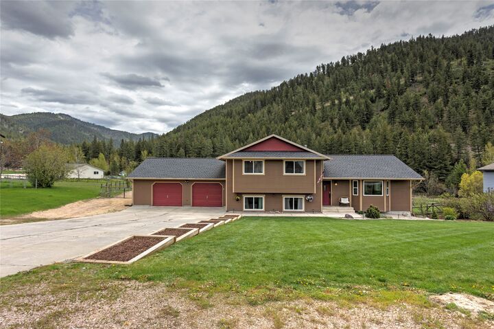 Property Photo:  21133 Handley Loop  MT 59825 