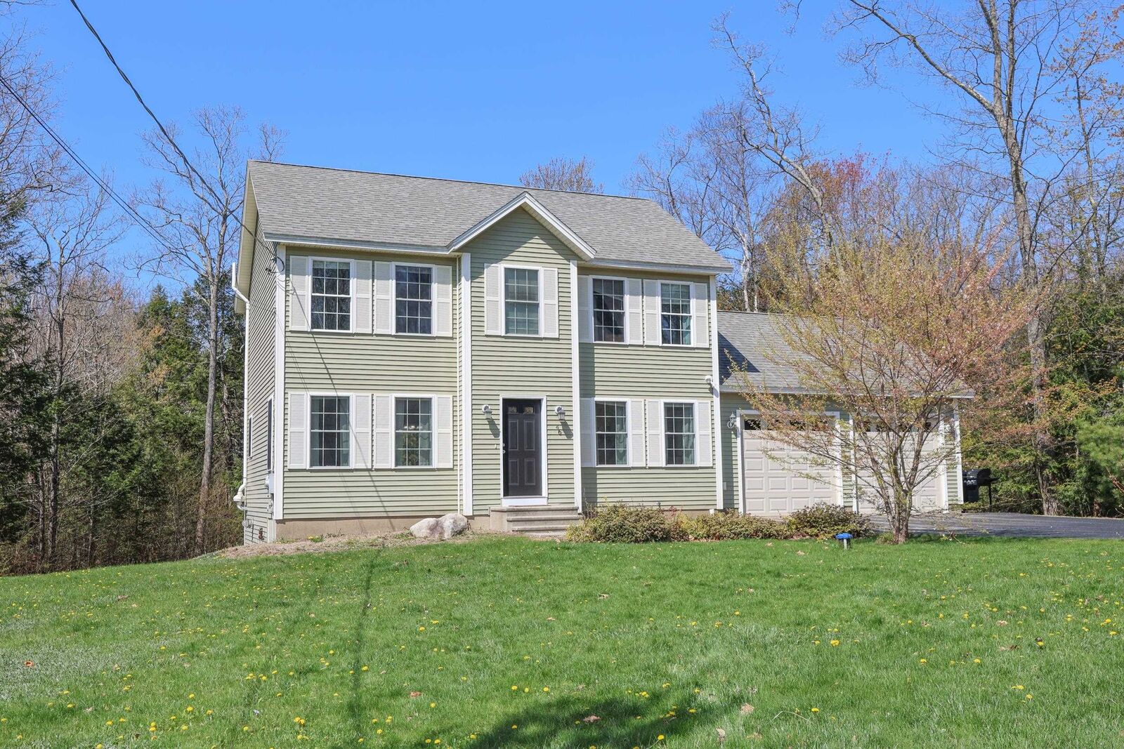 Property Photo:  46 Jacqueline Drive  NH 03071 