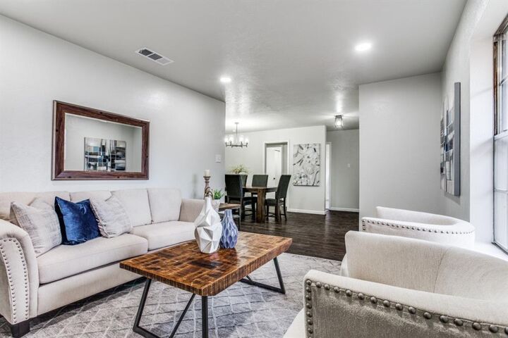 Property Photo: 4013 Burkett Drive TX 76116