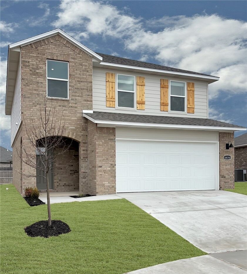 Property Photo:  4745 W Folsom Street  AR 72704 