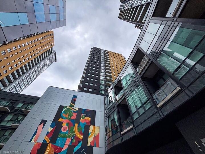 Property Photo:  104 Garment Street 2103  ON N2G 0C8 
