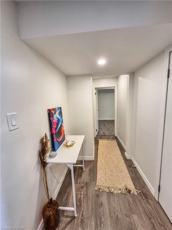 Property Photo:  11 Duncairn Avenue B  ON N2M 4S5 