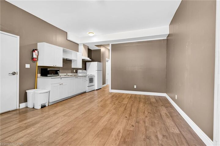 Property Photo:  81 Water Street S 4  ON N1R 3C9 