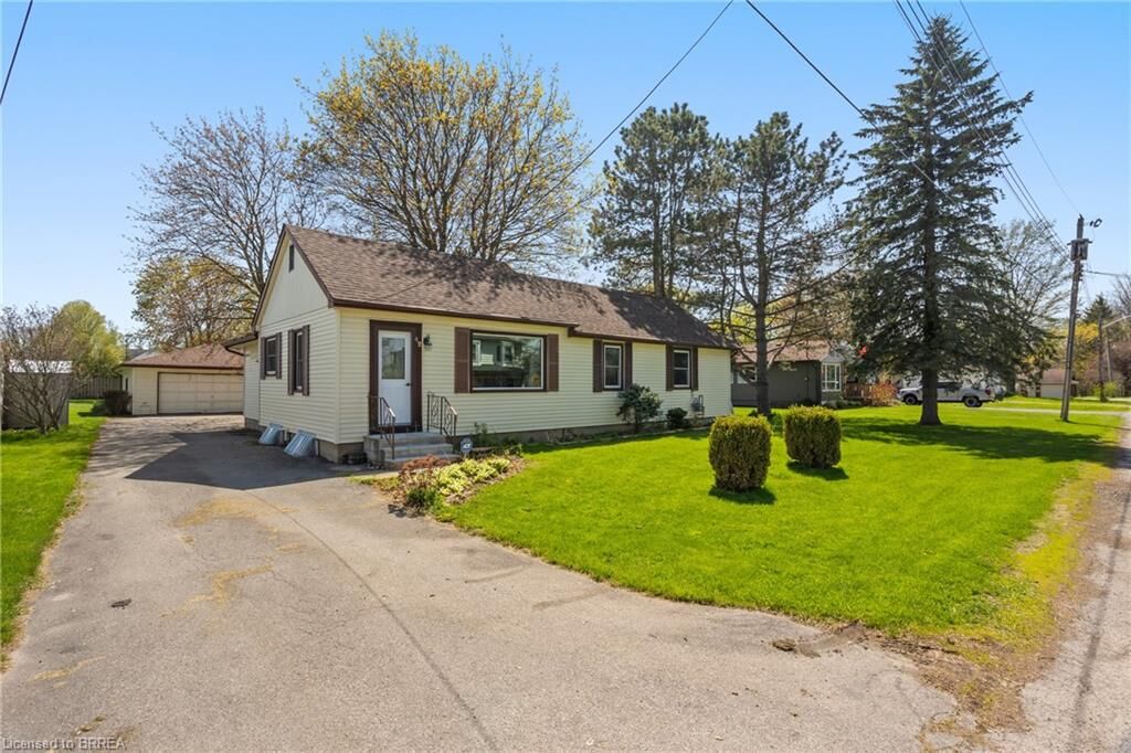 Property Photo:  42 Dufferin Street  ON N0E 1A0 