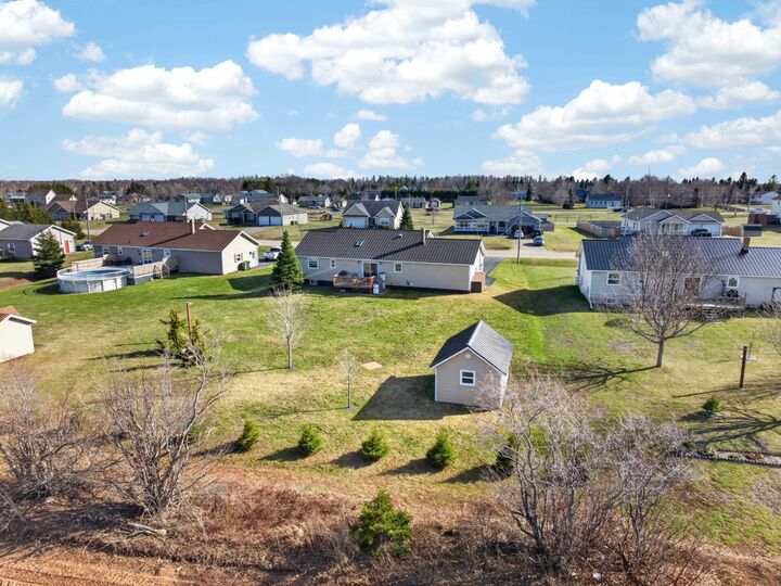 Property Photo:  27 Antoinette Drive  PE C0B 1T0 