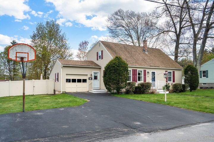 Property Photo:  14 Trinity Drive  NH 03063 