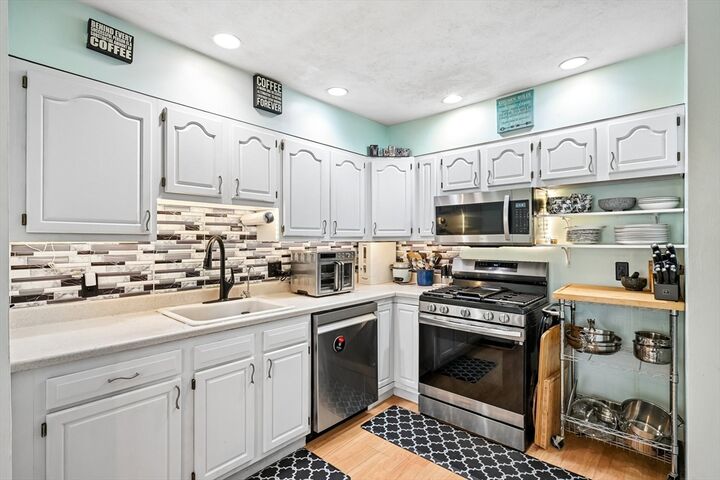 Property Photo:  42 Wrentham Rd 42  MA 01602 