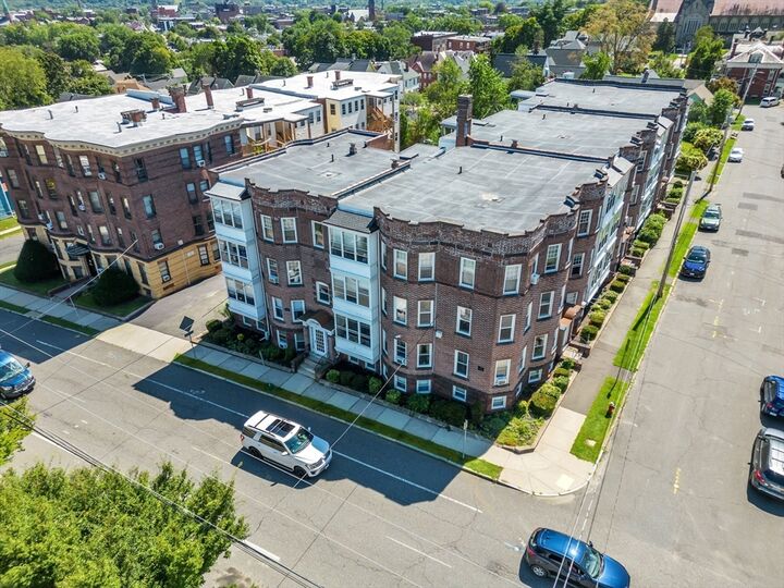 Property Photo: 35 O'Connor Ave 2L MA 01040