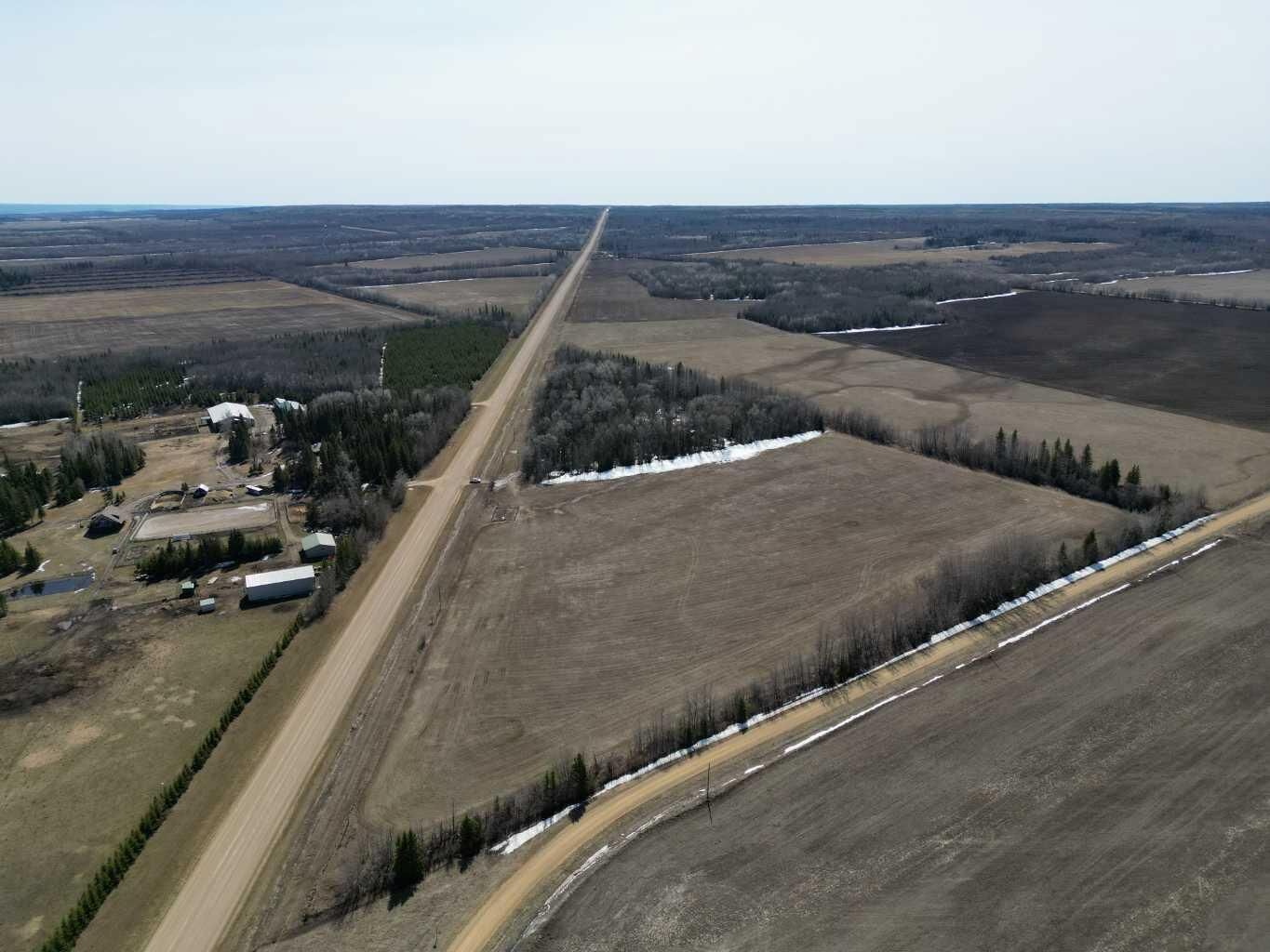 Property Photo:  861070 Hwy 743  AB T0H 1J2 