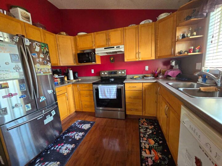 Property Photo:  1207 61 Street  AB T7E 1Y4 