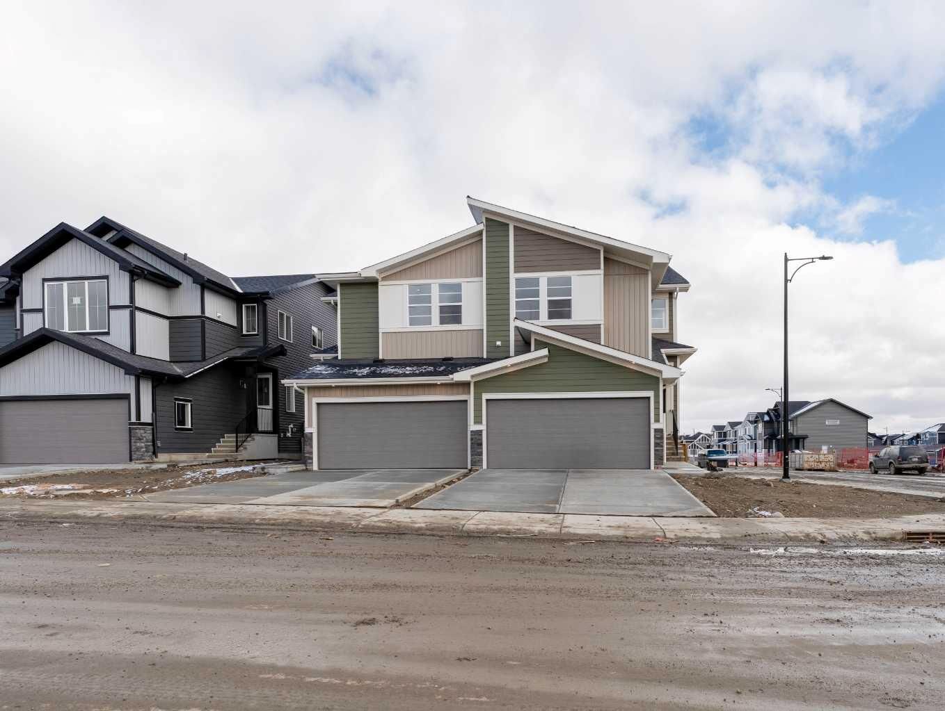 Property Photo: 99 Waterford Mews AB T1X 3B7