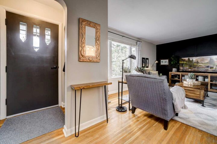 Property Photo:  935 Kettles Street  AB T0K 1W0 