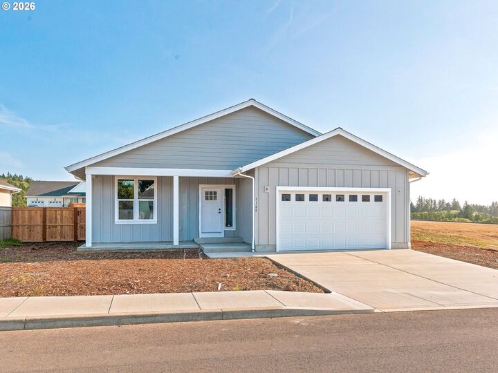 Property Photo:  1125 SE Bugle Ave  OR 97146 