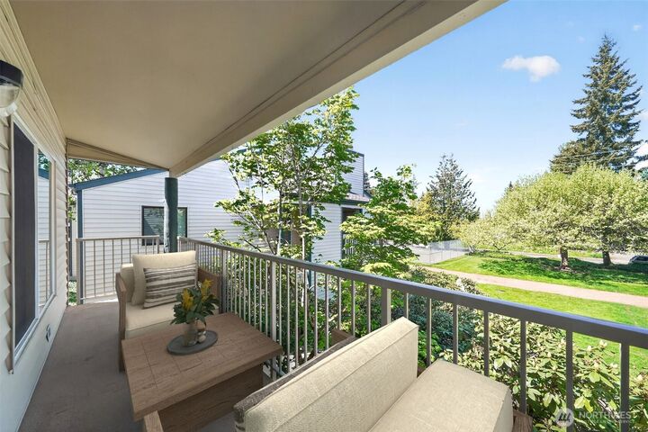 Property Photo:  4409  216th Street SW C  WA 98043 