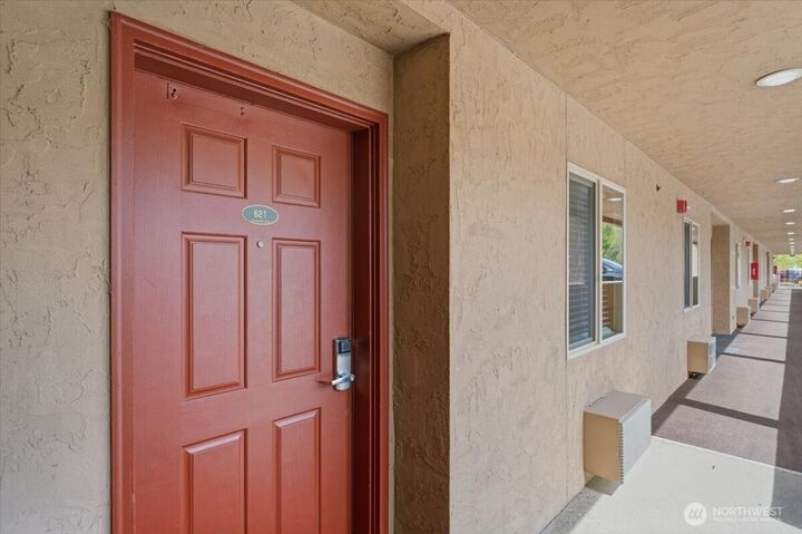 Property Photo:  322 W Woodin Avenue 621  WA 98816 