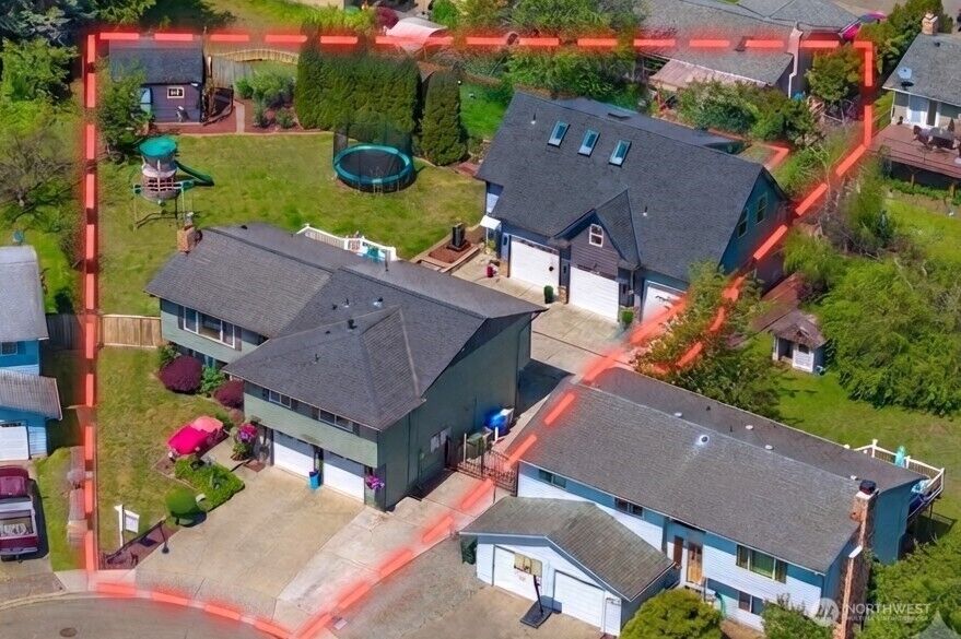Property Photo:  12202 SE 218th Court  WA 98031 