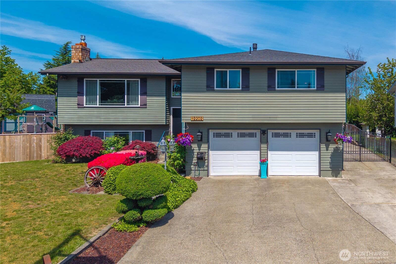 Property Photo:  12202 SE 218th Court  WA 98031 