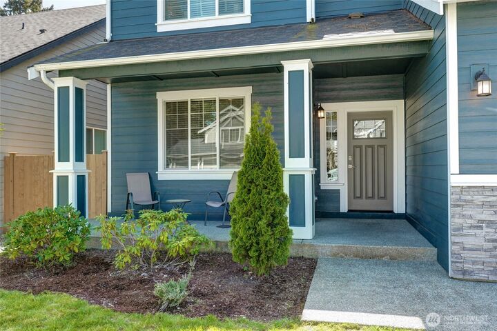 Property Photo:  210  191st Court E  WA 98387 