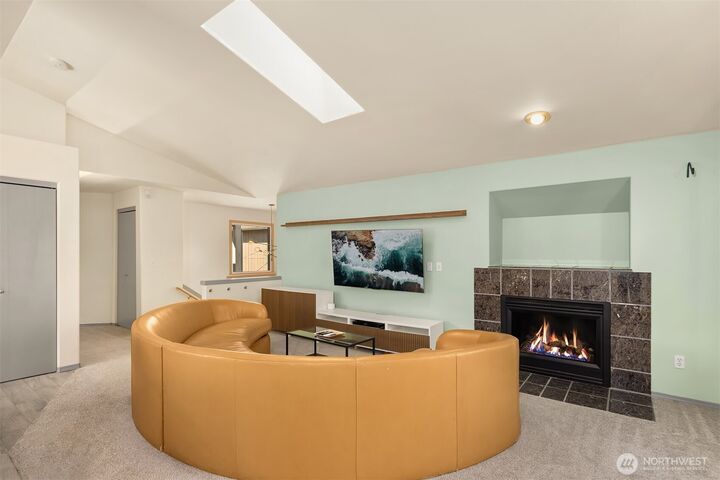 Property Photo:  6627  Ellis Avenue S  WA 98108 