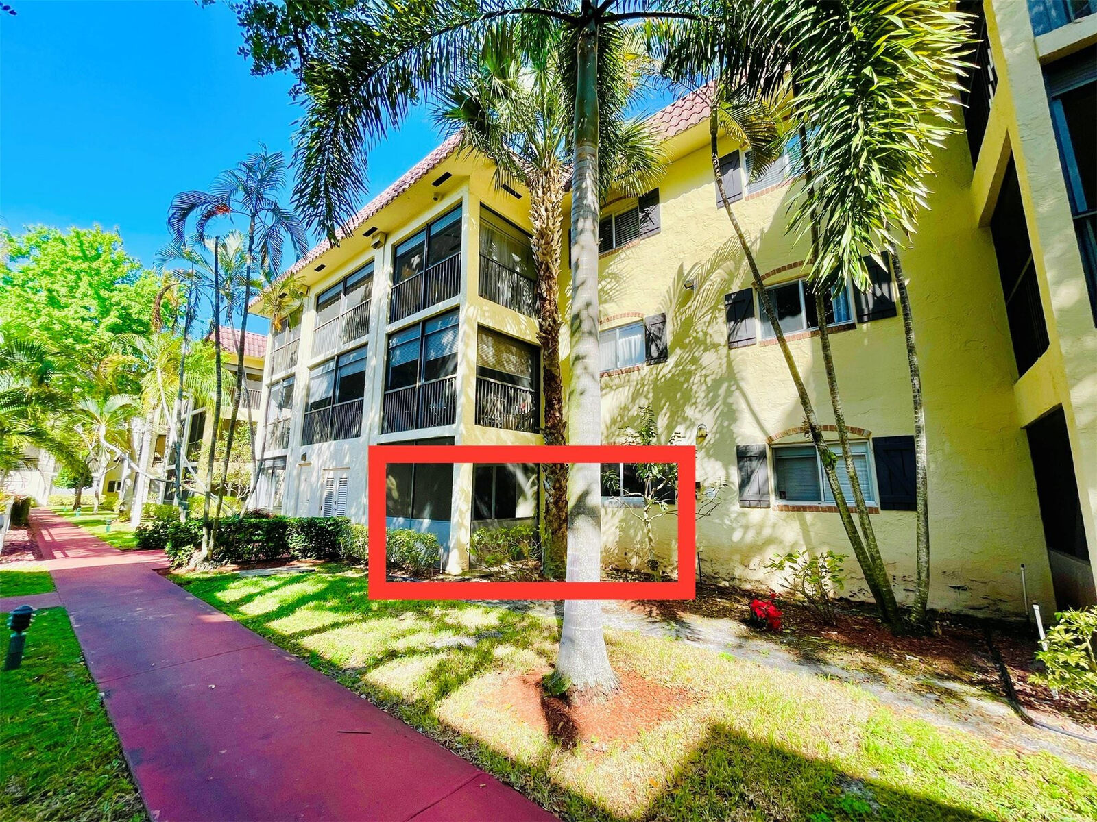 Property Photo:  257 S Cypress Road 414  FL 33060 